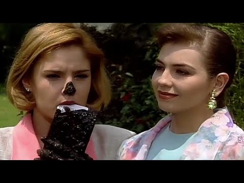 ¡Marimar humilla a Angelica (La venganza)! | Marimar - Televisa