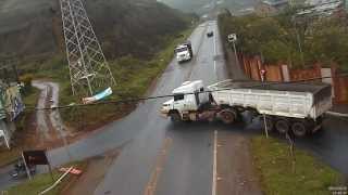 preview picture of video 'Guarda Municipal de Ouro Preto Trevo Saramenha 08 10 2013 resumo'