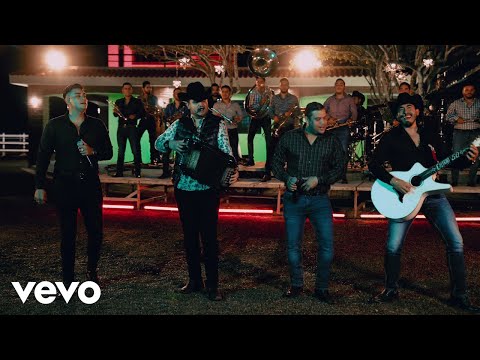 Banda Carnaval, Calibre 50 - Entre La Lluvia Y Mi Llorar (En Vivo 2021)