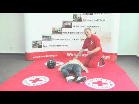 Erste Hilfe - Helmabnahme