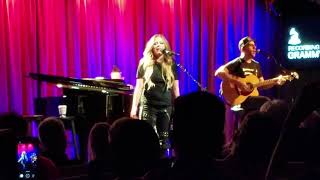 Download lagu Avril Lavigne live acoustic at the Grammy Museum in Los Angeles Sept 5 2019 Full mini Set mp3