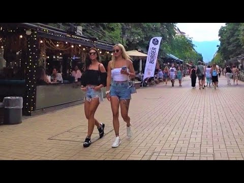 Caminhando em Sofia, Bulgária - Caminhada de verão - Ruas principais Graf Ignatiev e Vitosha