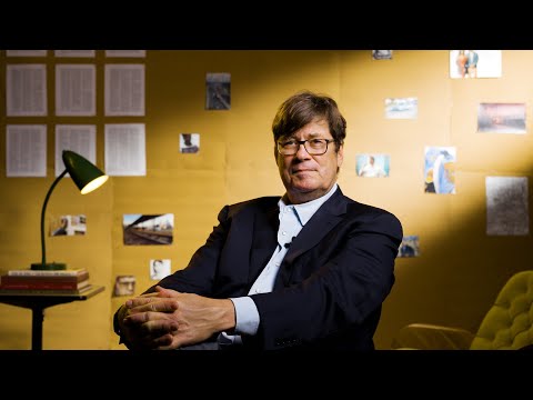The Story: Neflix's 'Hit Man' w/ Richard Linklater & Glen ... - YouTube