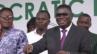 Download lagu Norbert Mao avumiridde abakumadembe okulumba amaka ga Robert Kyagulanyi Bobi Wine nebakuba mukyalawe mp3