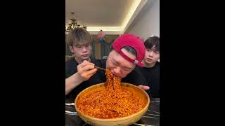 Download lagu BEST SPICY NOODLES | MUKBANG ASMR EATING #mukbang #food #shorts #eating #asmreating #spicy mp3