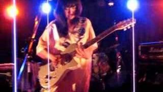 short ooioo live clip: mountain book