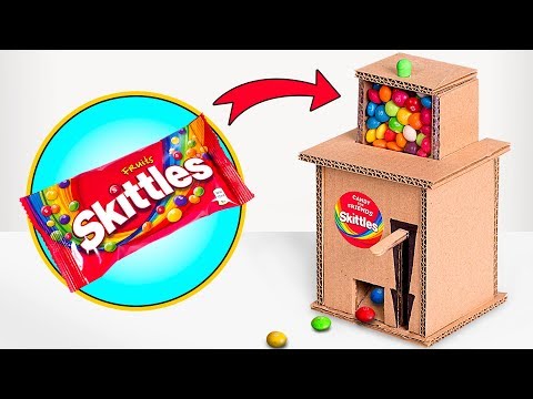SCHLAUSCHLEIM SAM und der Skittles-Automat aus Pappe