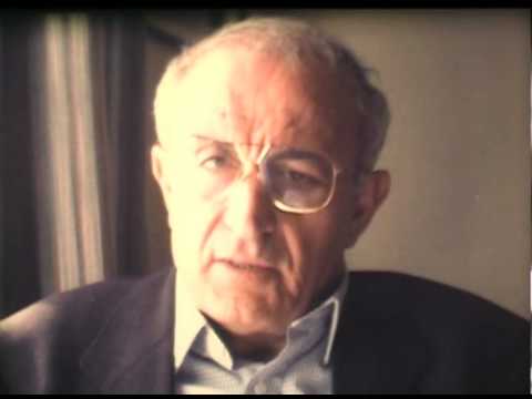 Dimitri T Analis lit "Le pays exclusif" (1997) par Gérard Courant - Lire #57