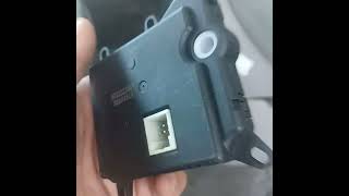 changing blend door actuator 97 lincoln continental. .