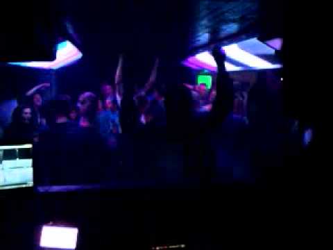 GUERILLA INDOOR - 02.10 Mustique / Morten Lowenstein & Matias Samo meets Bodega