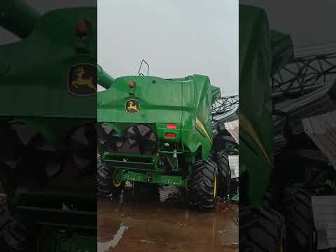 Estragos provocados por temporal em fazenda de Caarapó-MS na data de 16-10-2025