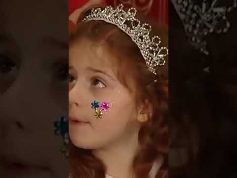 Çilek, Konuştu! 😊 - Sihirli Annem #shorts