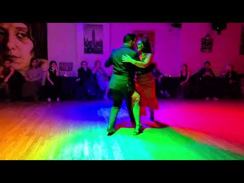 Argentine tango: Mariana Parma & Leonardo Sardella - Danzarín