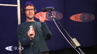 Jamie Lidell performing "Dont You Love Me" Live on KCRW