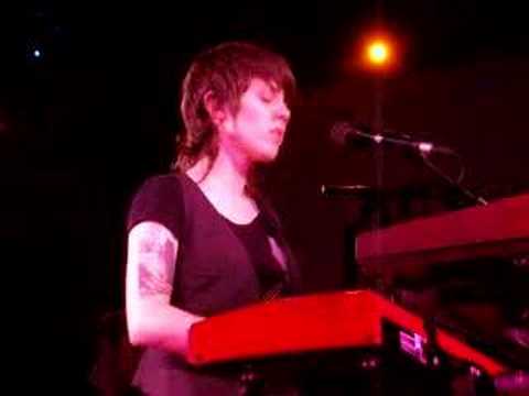5/18 Tegan and Sara - Soil, Soil @ Concorde, Brighton