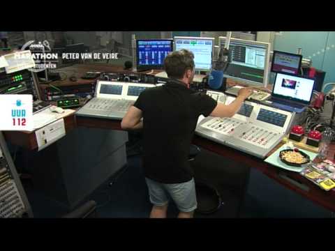 MNM: Peter Van de Veire is een tomatenplukker!