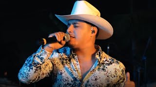 QUE LLORO Lyrics English Translation