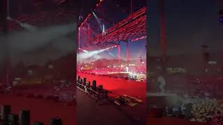 Drake surprises crowd with Vanessa Carlton at Wireless Festival to sing &#39;A Thousand Miles&#39; #shorts