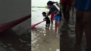 Niños pescadores confían en que Dios los bendice #fishing #fish 