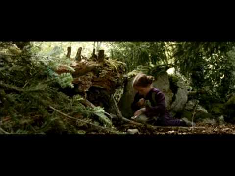 The Fox & the Child (Clip - 'Wolves Want Fox')