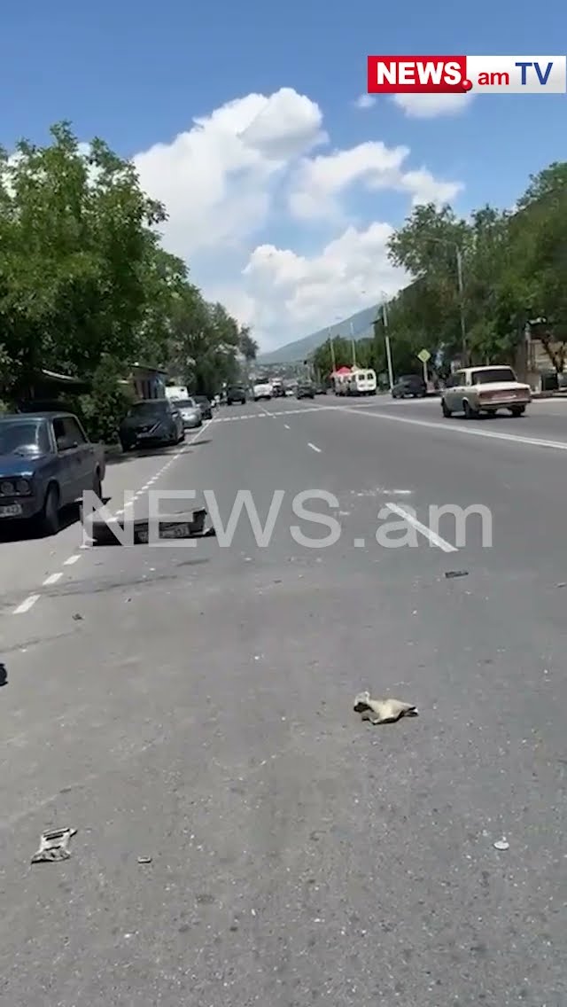 «Մերսեդեսը» դուրս է եկել հանդիպակաց գոտի և բախվել երեխաներին տեղափոխող ավտոբուսին. ականատես