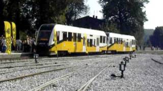 preview picture of video 'Pierwszy pociąg na zrewitalizowaniej linii Wrocław Psie Pole - Trzebnica (SA135-001 + SA135-003)'