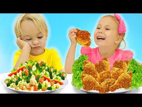 Chris apprend à partager de la nourriture et à faire semblant de cuisiner des aliments jouets