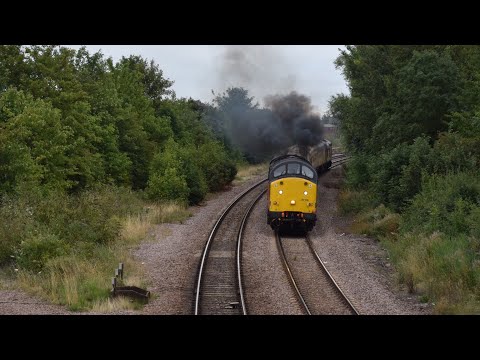 37116 and 37099 passing Lime Grove with 1Q86 - 18/8/18