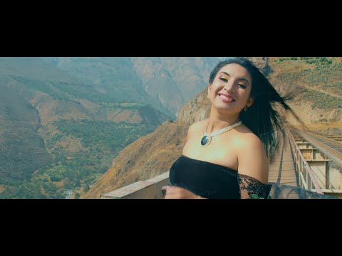 Janet Andia - Me Da Miedo Quererte (Video Oficial)