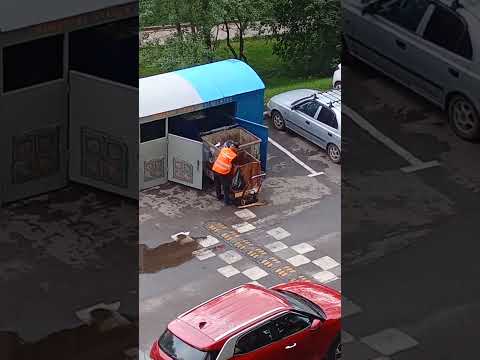 Ясенево, Вильнюсская 7. Жилищник клал на закон о тишине 7 утра воскресенье