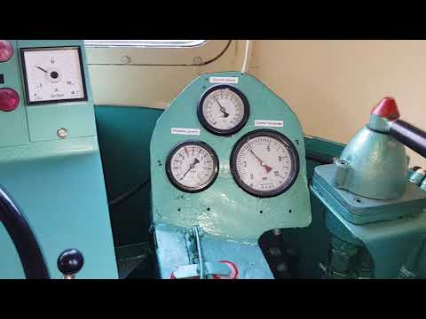 Starting the E181 locomotive