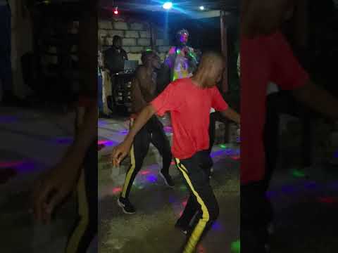 deejay Naveen live on stage  at muvuma lodge