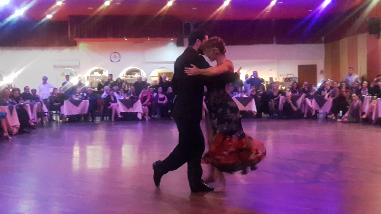 Esibizione di Alejandra Mantiñan con Giuliano Gambarelli in Donde Estas?