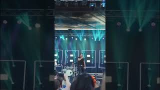 Loving Every Little Thing about these live shows. BEST SUMMER EVER 😎