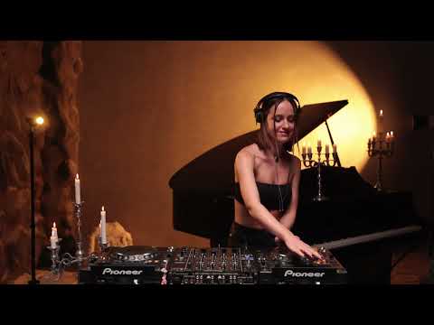 Qtee Rue - Melodic Techno | Afro House | DJ Mix 1