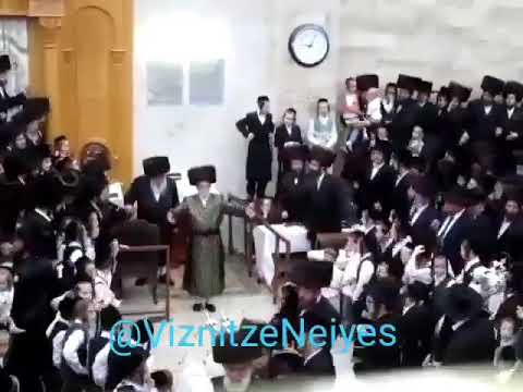 Hakofos Shniyos In Seret Viznitz  - 5779