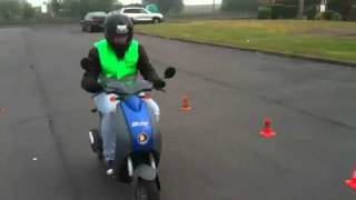 preview picture of video 'Permis scooter - plateau examen BSR/AM - Auto ecole lubek hénin, courrieres'