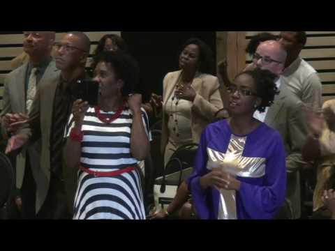 Gastoptreden John Angoh  - Royalty