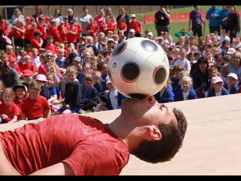 Stephen Gray, Freestyle Football Performance!