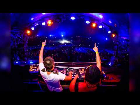 Martin Solveig vs Garmiani - Hey Rumble (as DVLM played at Tomorrowland 2013)