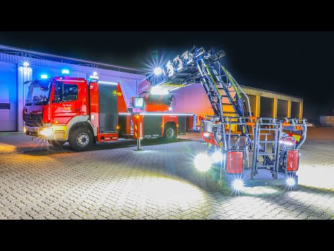 +++ NEUE DREHLEITER DER FEUERWEHR NEUREUT +++ (DLAK 23/12) ~ VORSTELLUNG ~ BLAULICHT ~ PRESSLUFT