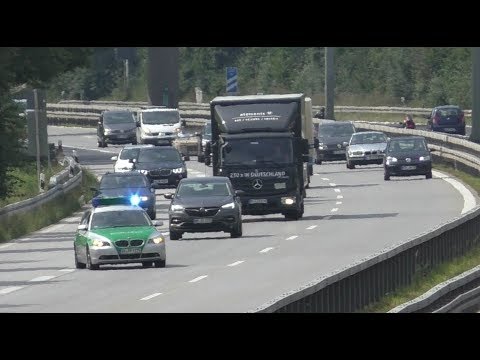 Autobahnpolizei bremst Verkehr