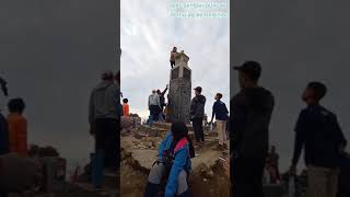 Download lagu penarikan benda pusaka di puncak Lawu, katanya. #short mp3 Download lagu penarikan benda pusaka di puncak Lawu, katanya. #short mp3
