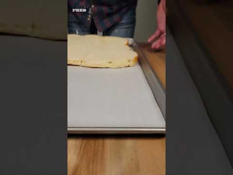 Slide Into Hawaiian Pineapple Heaven!🤤 #shorts #pizza #hawaiian #mozzarella @albert_cancook