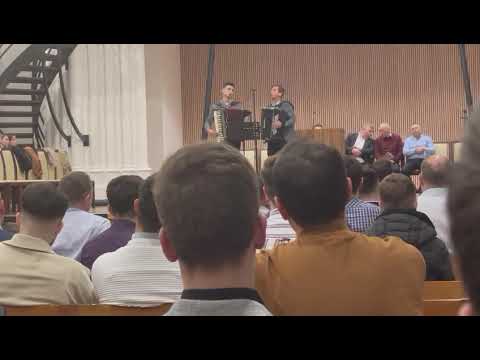 Claudiu Stefan și Daniel Roșca - cântați popoare neîncetat