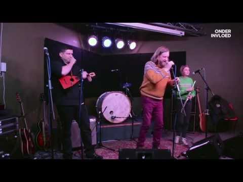 Duglas T. Stewart (BMX Bandits) - Onder Invloed session (live at The Glad Cafe, Glasgow)