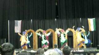 preview picture of video 'Joshiley Jawan bhangra group @ Taste of India '09'