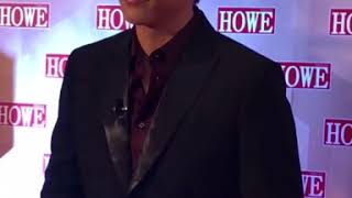 Mark Prin with his ‘Howe Best Actor award’ from Kleuncheevit video