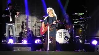 2012 03 07 The Band Perry - Walk Me Down The Middle