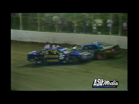 Super Sedans: A-Main - Newcastle Motordrome - 29.12.1993